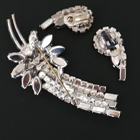 Vintage D&E Juliana Shooting Star Clear Rhinestone Brooch and Earring Set - Picture 10 of 11